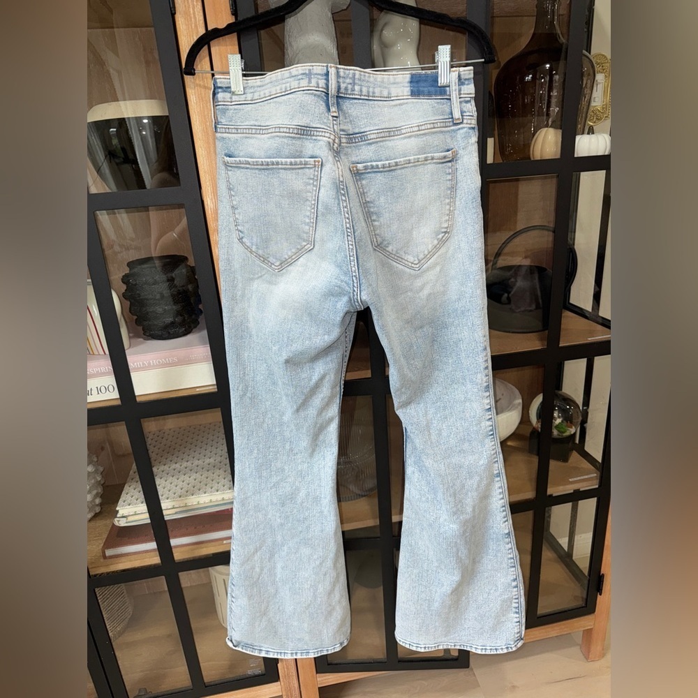 Abercrombie Ultra High Rise Flare Jeans denim pants light wash waisted groovy - Picture 3 of 6